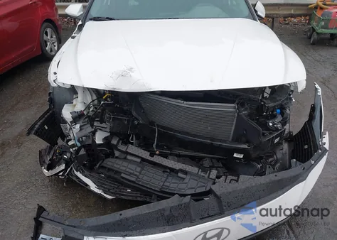 2024 Hyundai Elantra Sel z USA, uszkodzony, nr VIN KMHLM4DG8RU678593